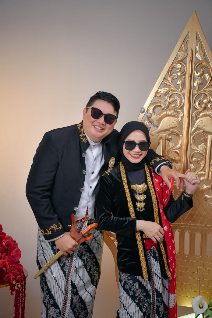 Mulyani & Peggy310126