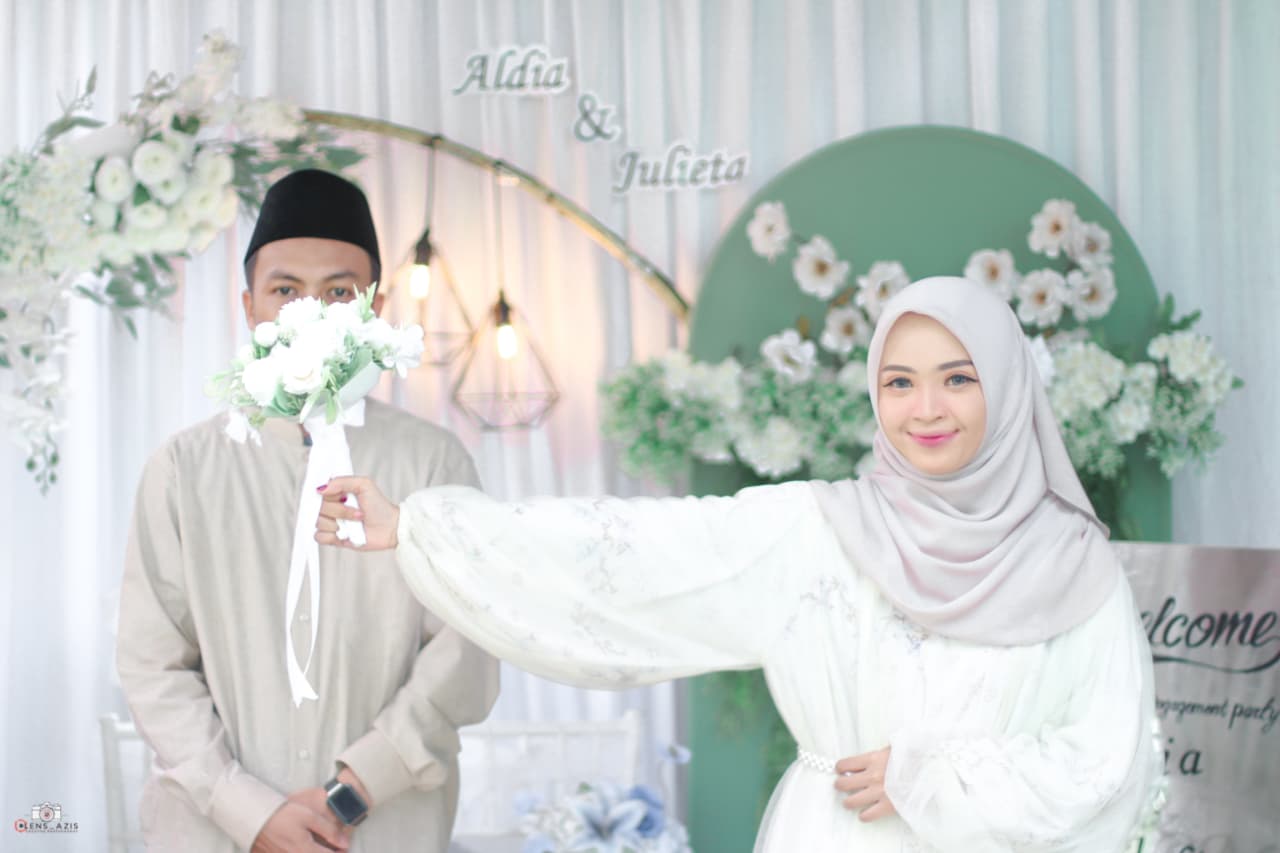 Julieta & Aldia100226