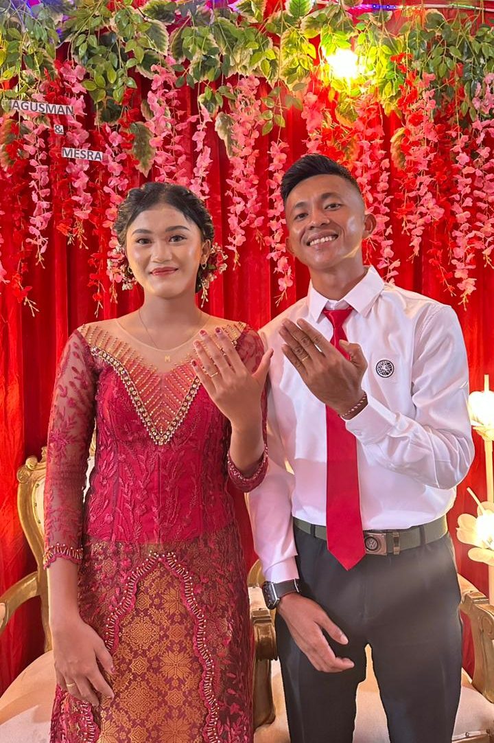 Agus & Mesra180426
