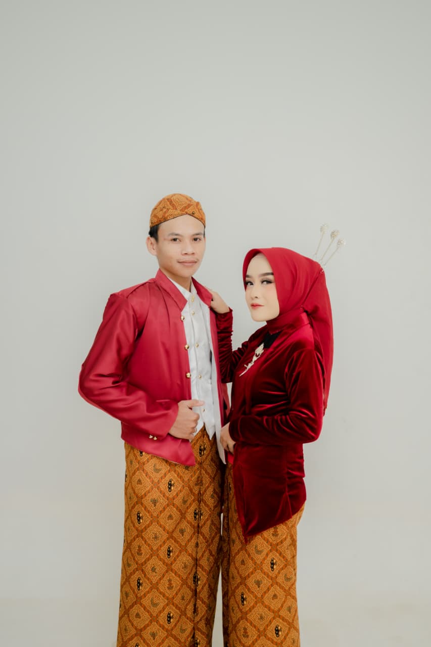 Ratna & Ikhsan120426