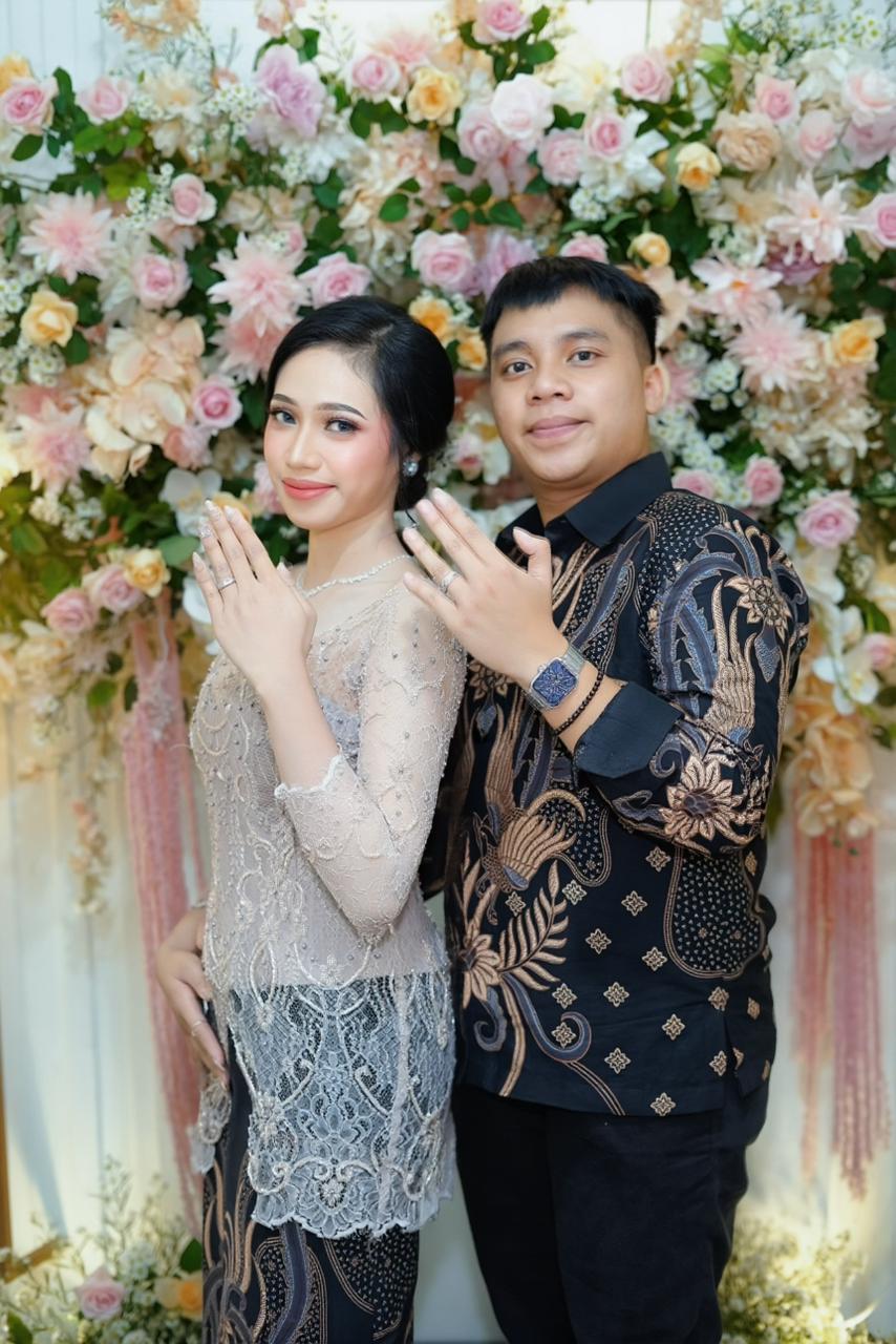 Esa & Rizka 120426
