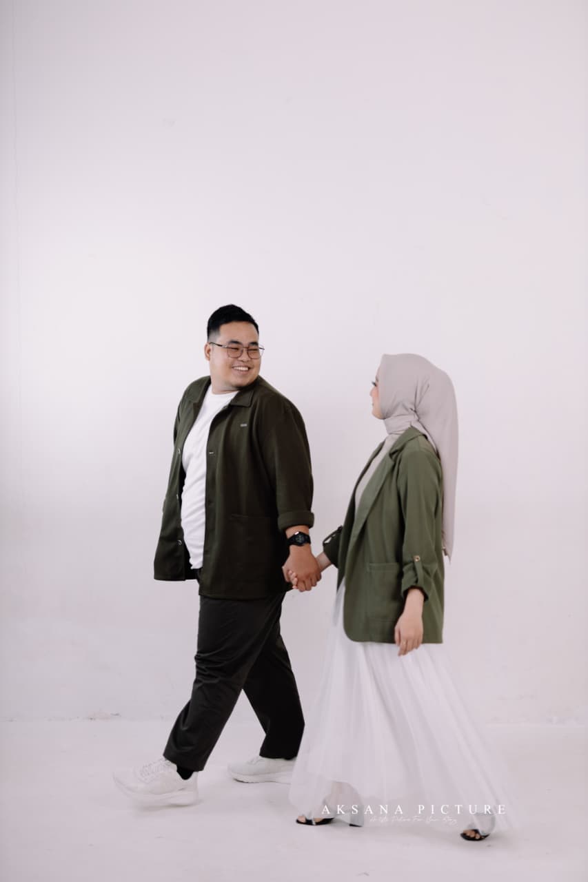 Nadia & Reva020526