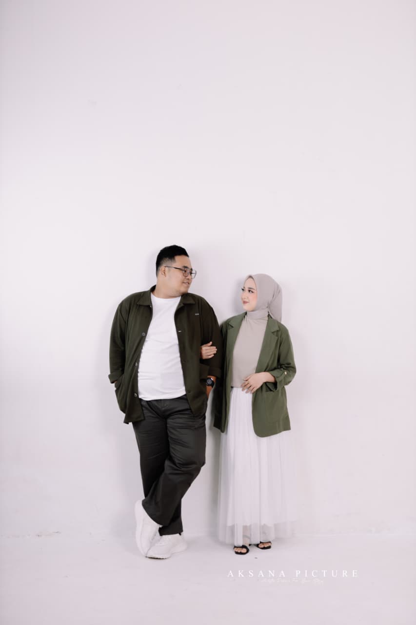 Nadia & Reva020526
