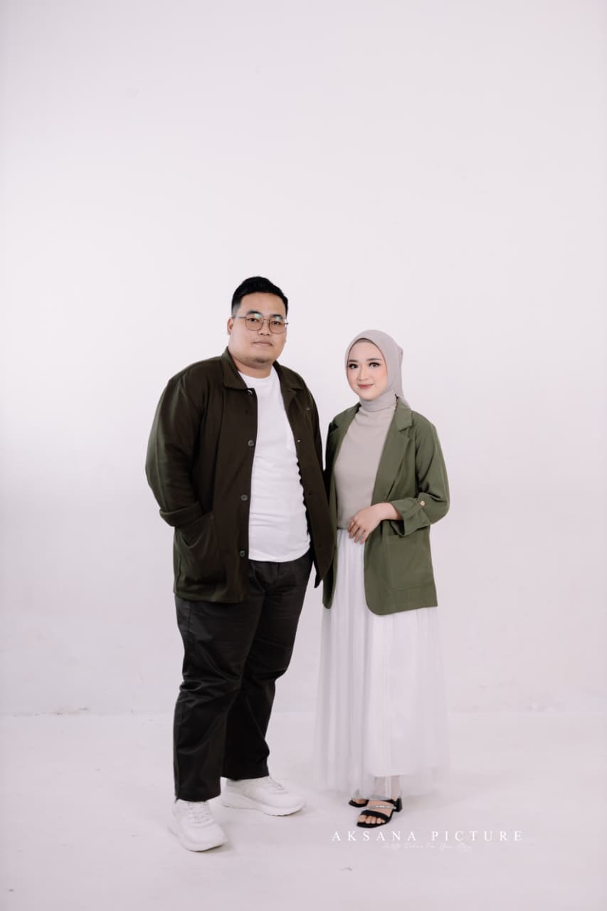 Nadia & Reva020526