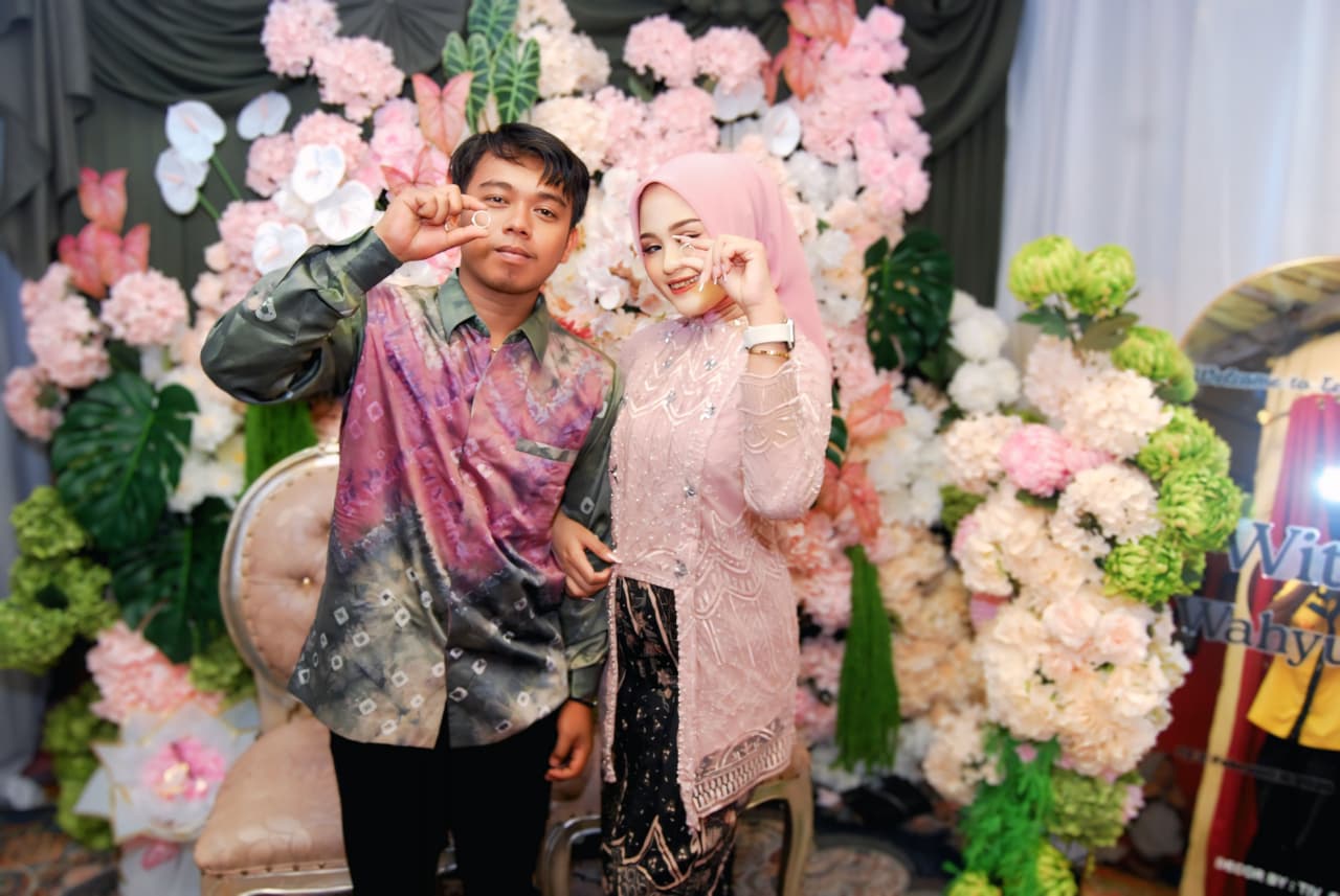 Witri & Wahyu100526
