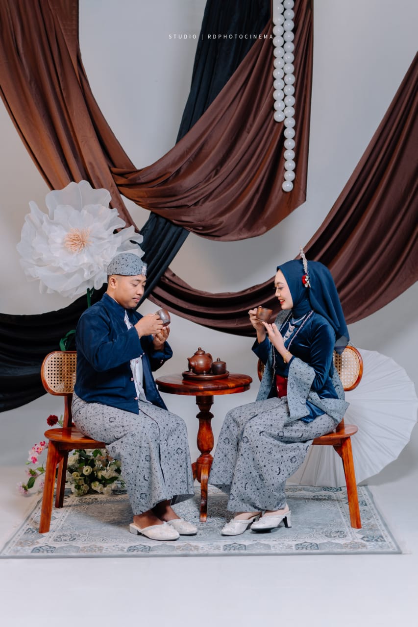 Tari & Hardy180426