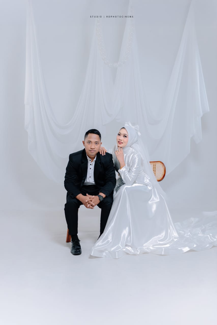Tari & Hardy180426