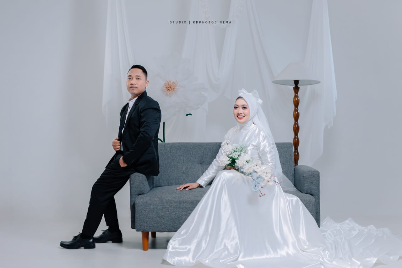 Tari & Hardy180426