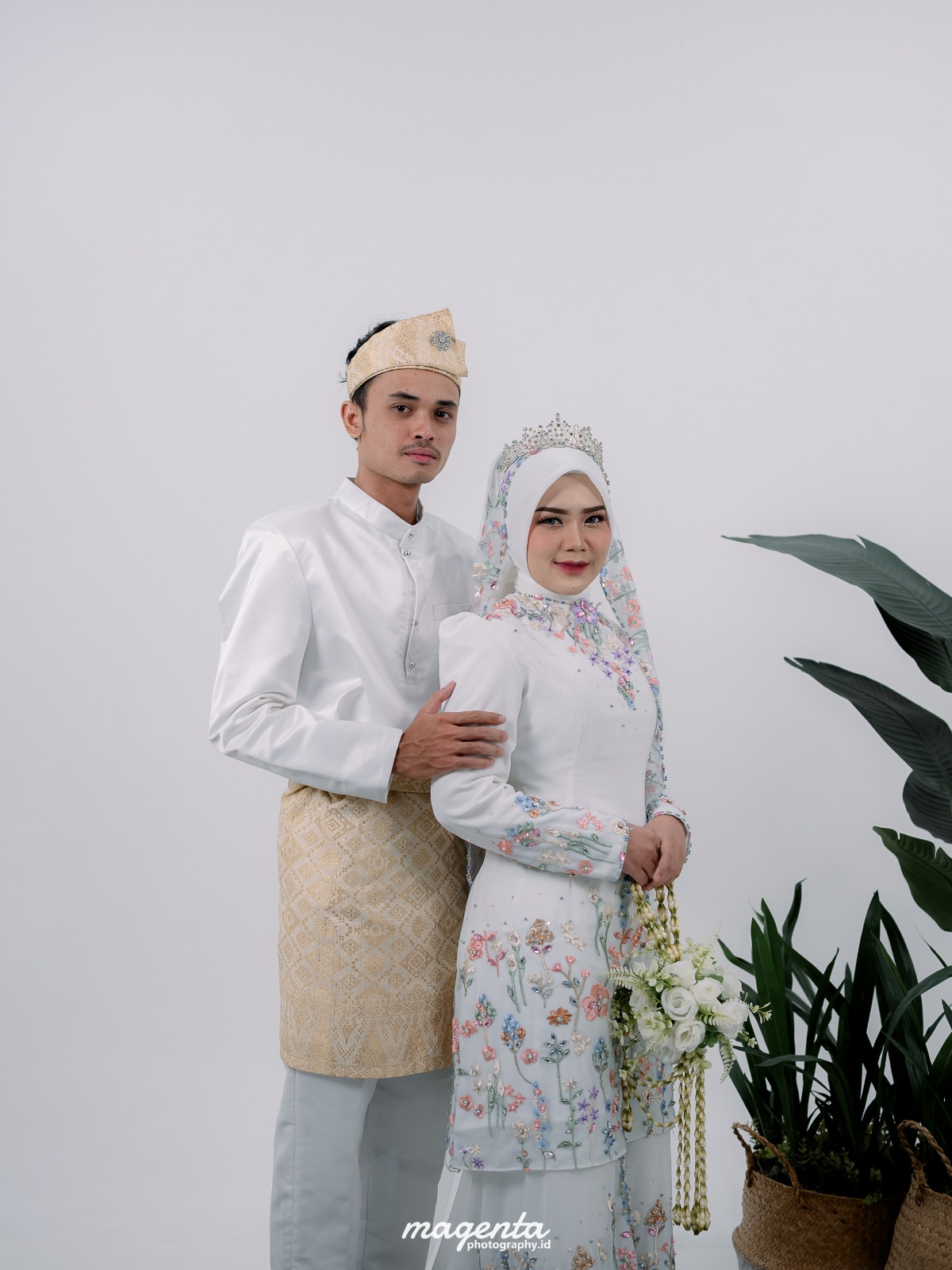 Dwi & Latif190426