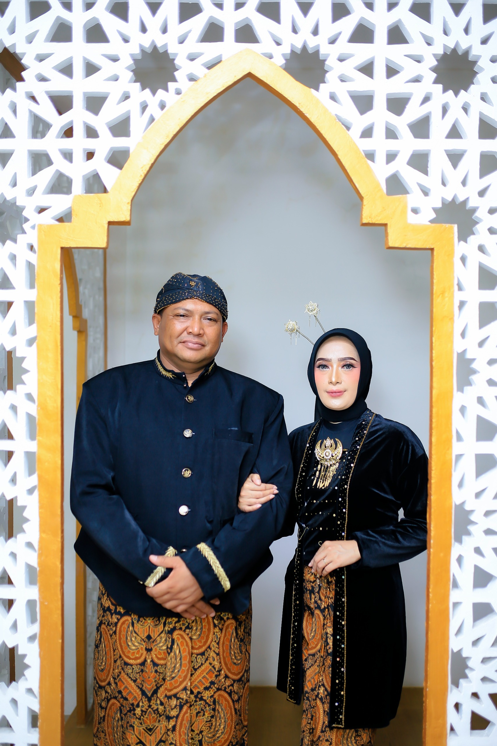 Amri & Dharma 190426