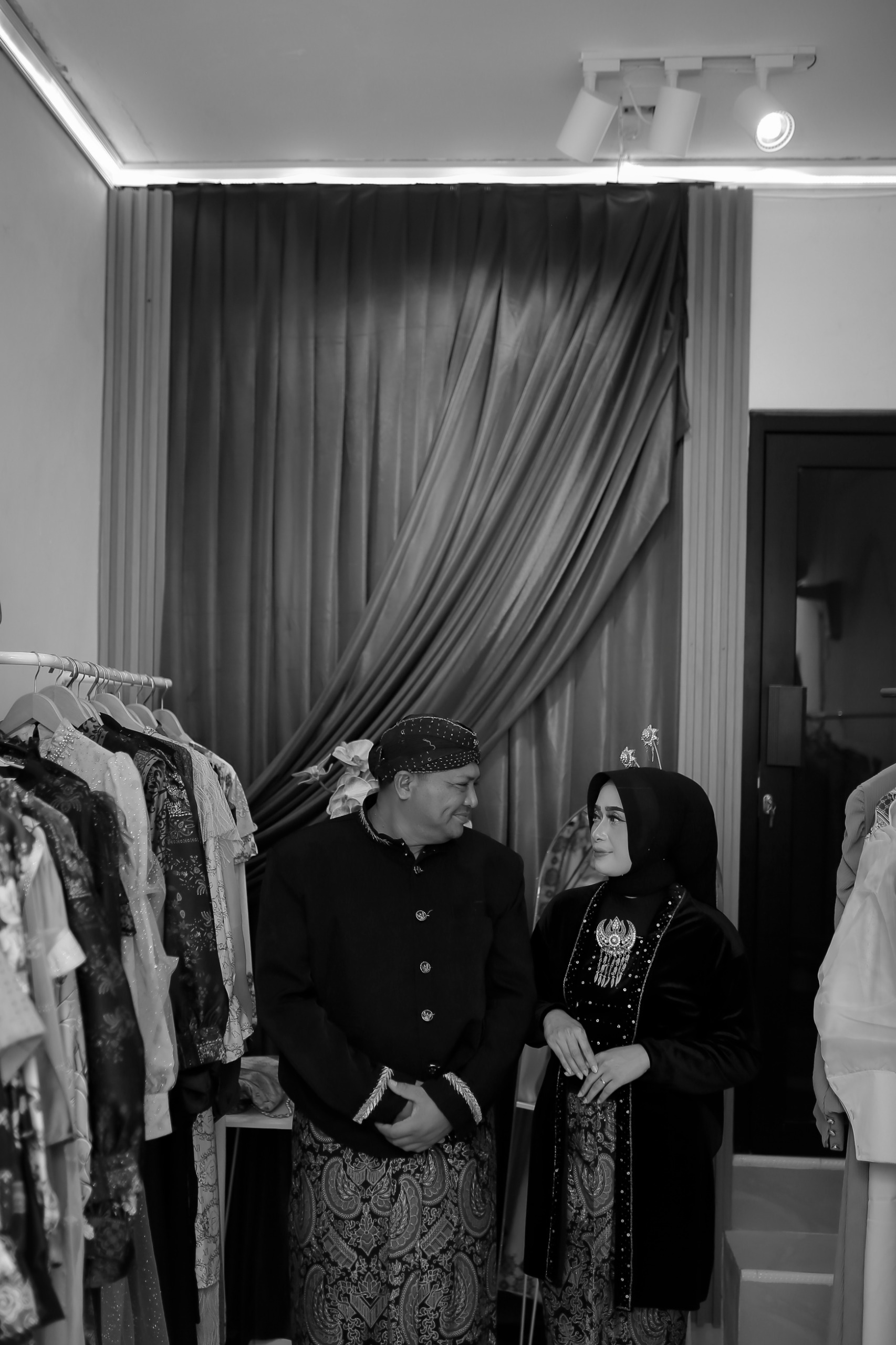 Amri & Dharma 190426