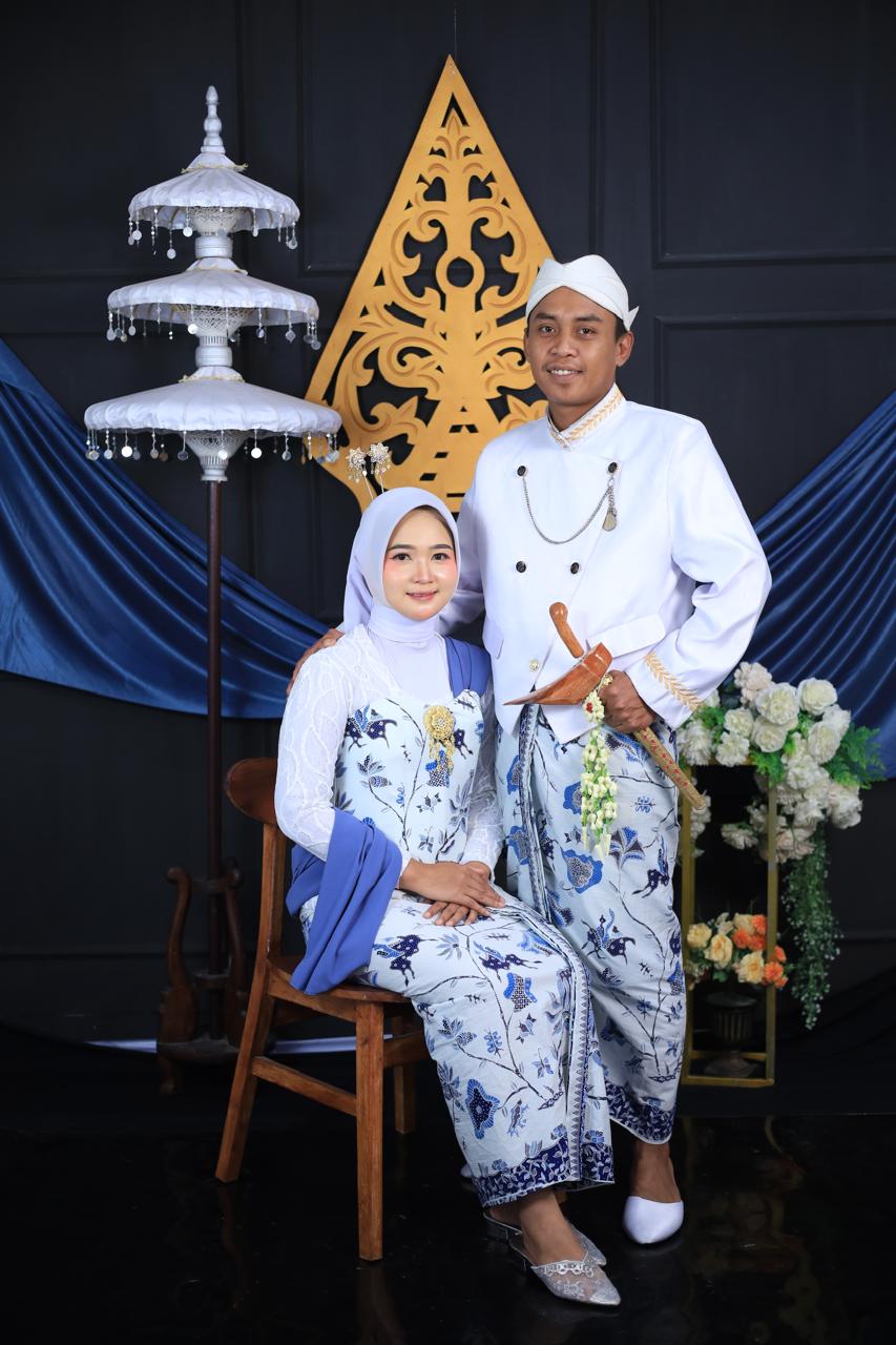 Roasihana & Iwan010626