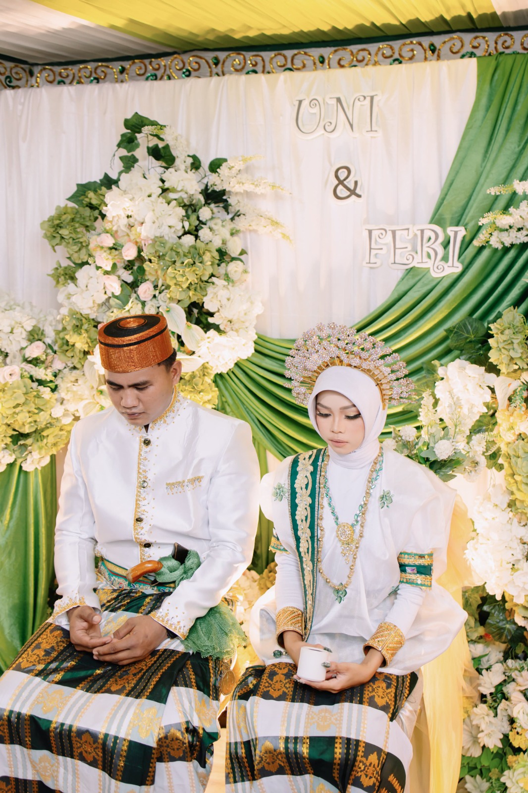 Sriwahyuni & Feri140626