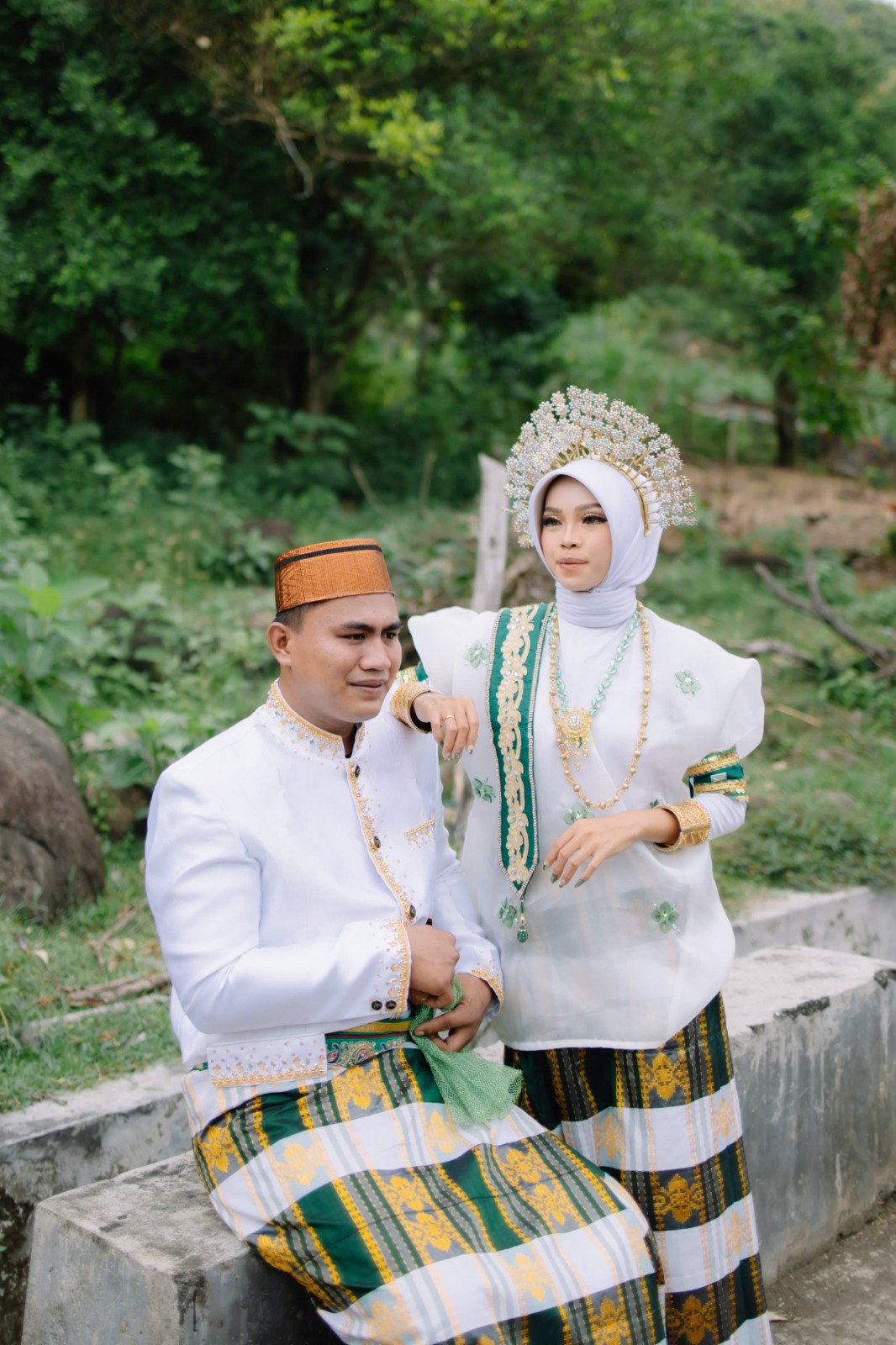 Sriwahyuni & Feri140626