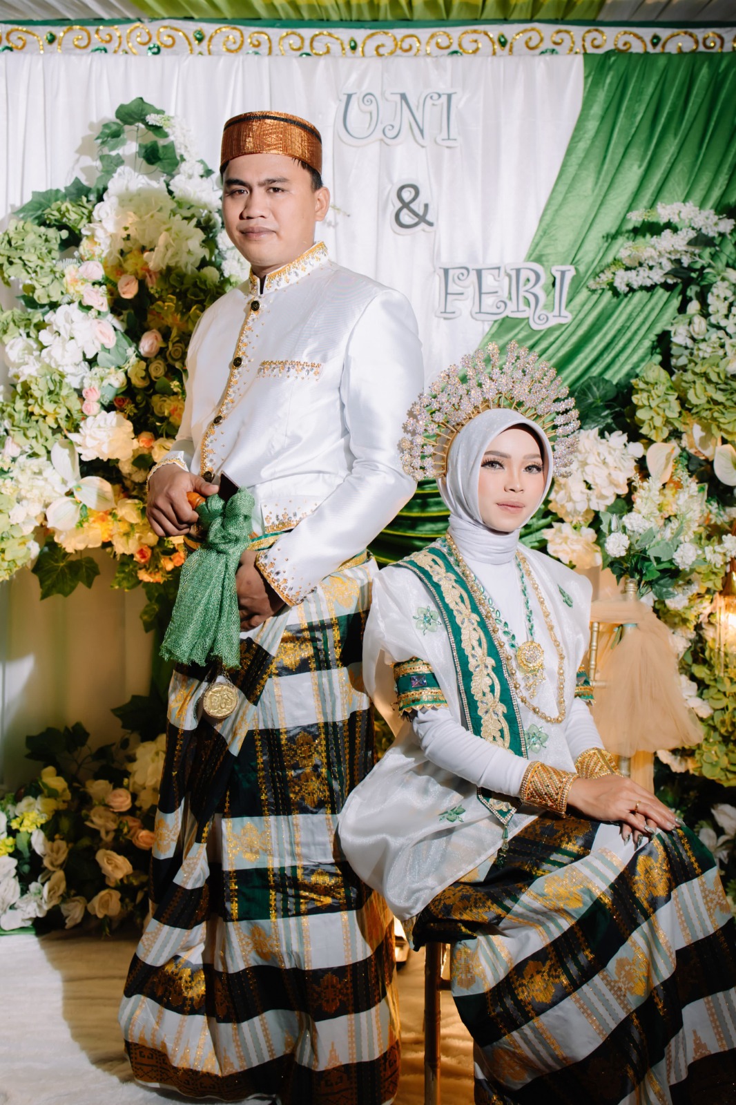 Sriwahyuni & Feri140626