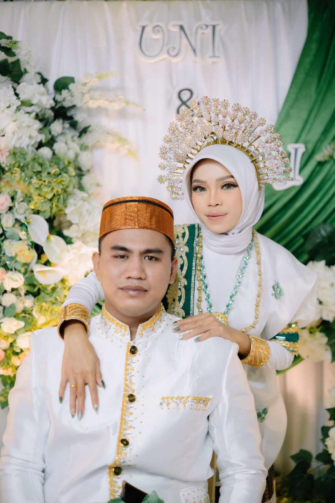 Sriwahyuni & Feri140626