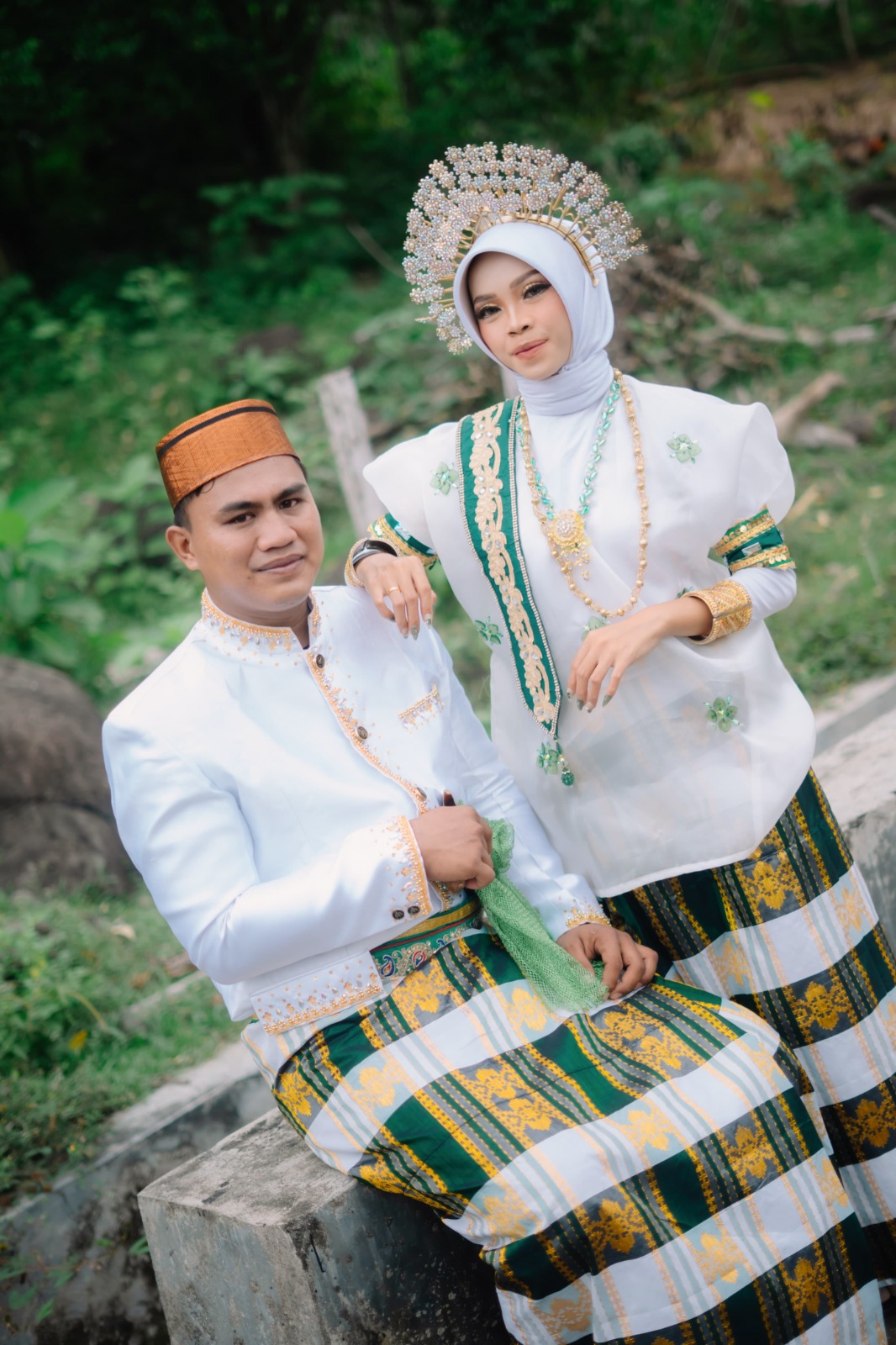 Sriwahyuni & Feri140626