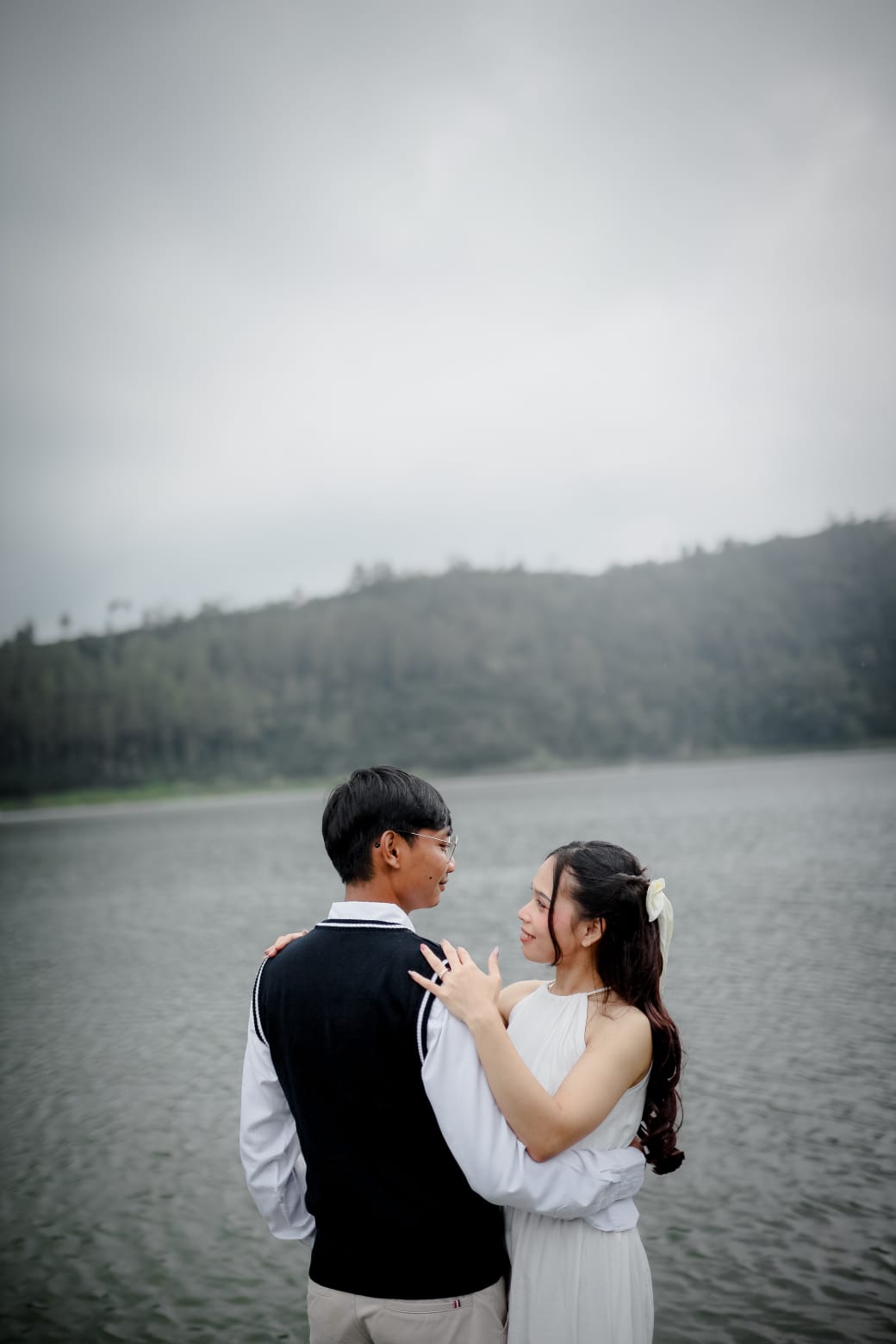 Afrilia & Kristian260626