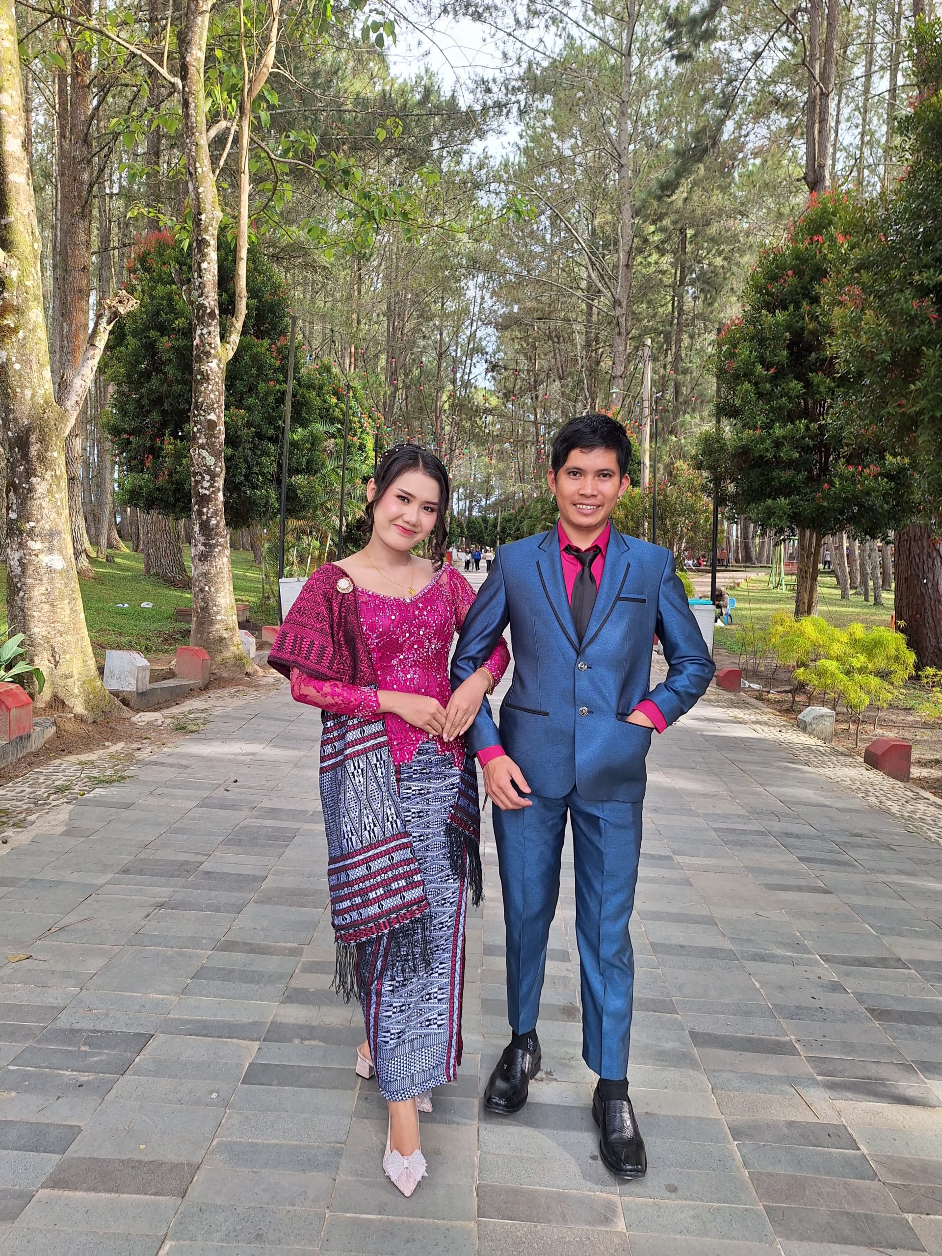 Hari & Iin250726